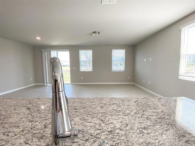 Building Photo - 773 Legacy Dr