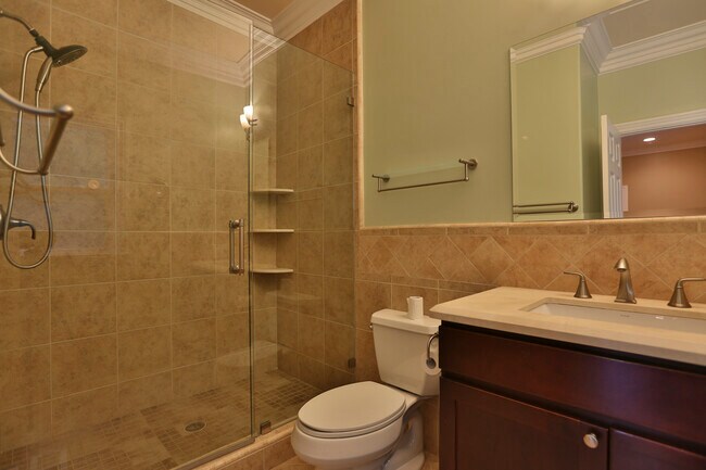 Building Photo - 144 Costa Rica Ave