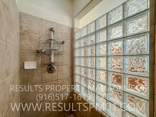 Building Photo - Whitney Oaks Retreat – Private Gated Community in Rocklin