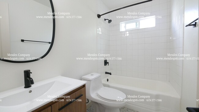 Building Photo - Chic Modern 2bdr/1bth Unit in Hillcrest!