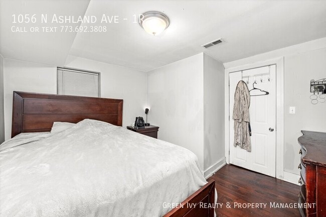 Building Photo - 1056 N Ashland Ave