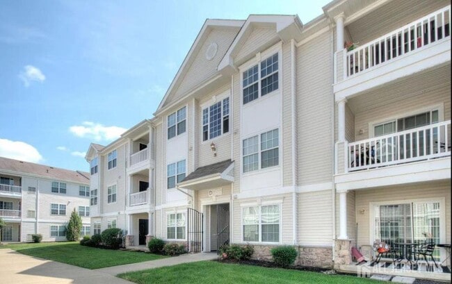 Building Photo - 113 Lionheart Ln