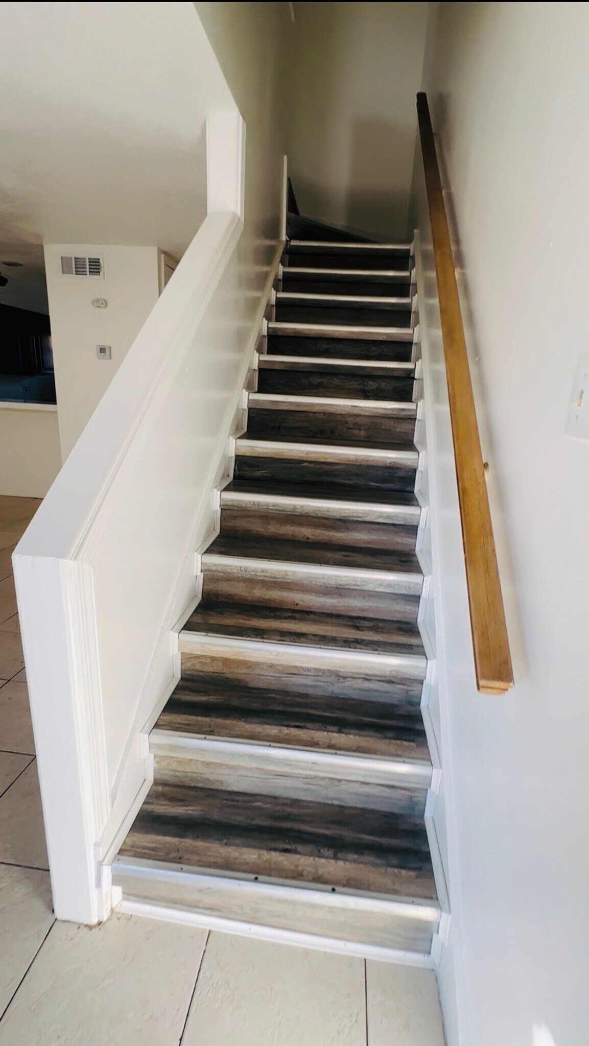 Stairway - 4341 Idaho Ave