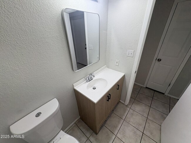 Building Photo - 1301 W 3rd St