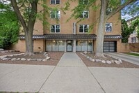Building Photo - 2121 N Cambridge Ave