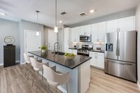 Building Photo - Hawthorne Hill 2