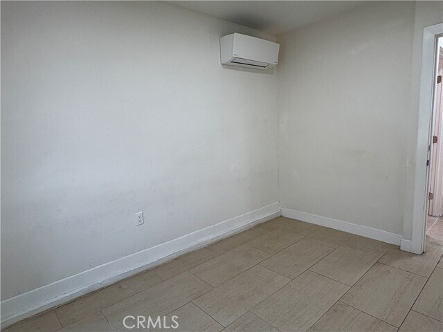 Building Photo - 296 N Allen St