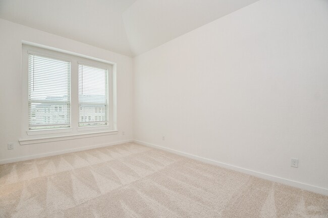 Building Photo - 6562 Scarlet Pond Ln