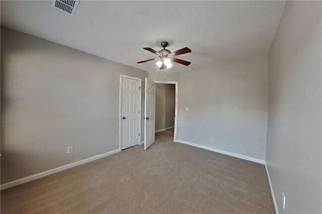 Building Photo - 426 Lily Shoals Ln