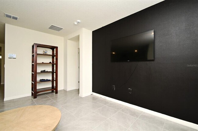 Building Photo - 440 Baroness Way