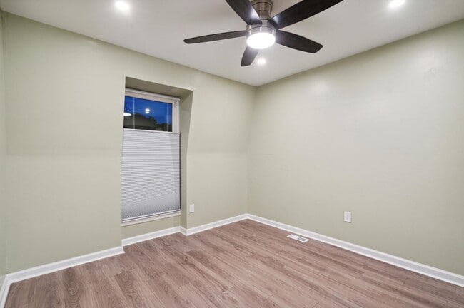 Building Photo - 3333 Comly Rd