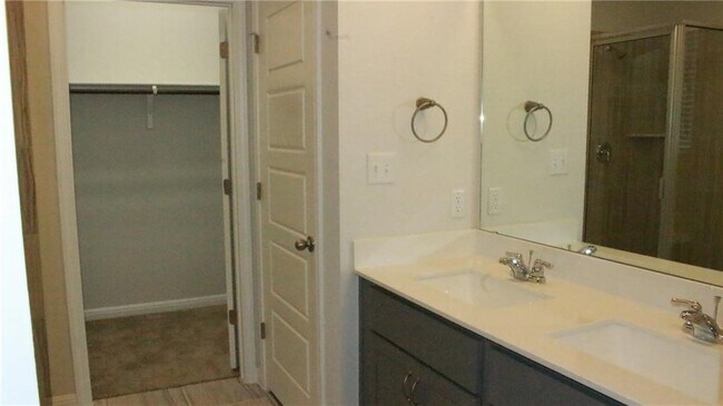 Building Photo - 119 Watercourse Wy