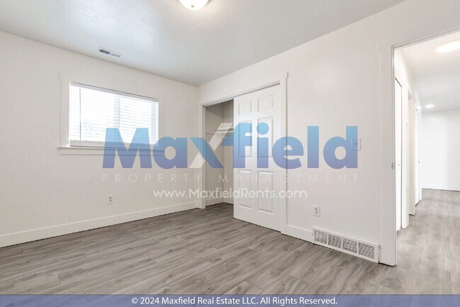 Building Photo - LEASE SPECIAL!! $750 OFF First Month North Salt Lake 2 BD 1 BA -Brookside Lofts Unit 5