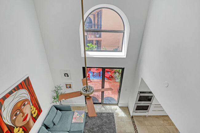 Building Photo - 6532 Via Rosa