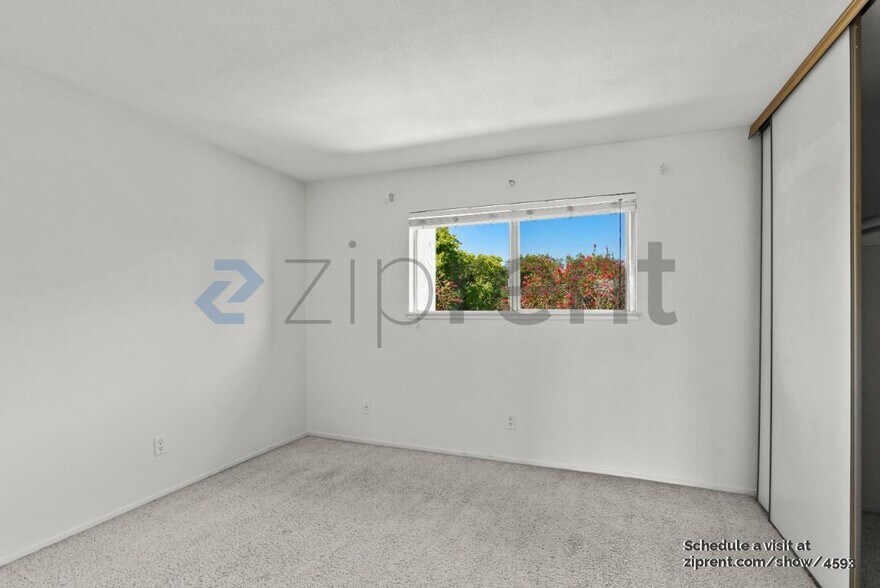 Building Photo - 11051 Firethorne Dr