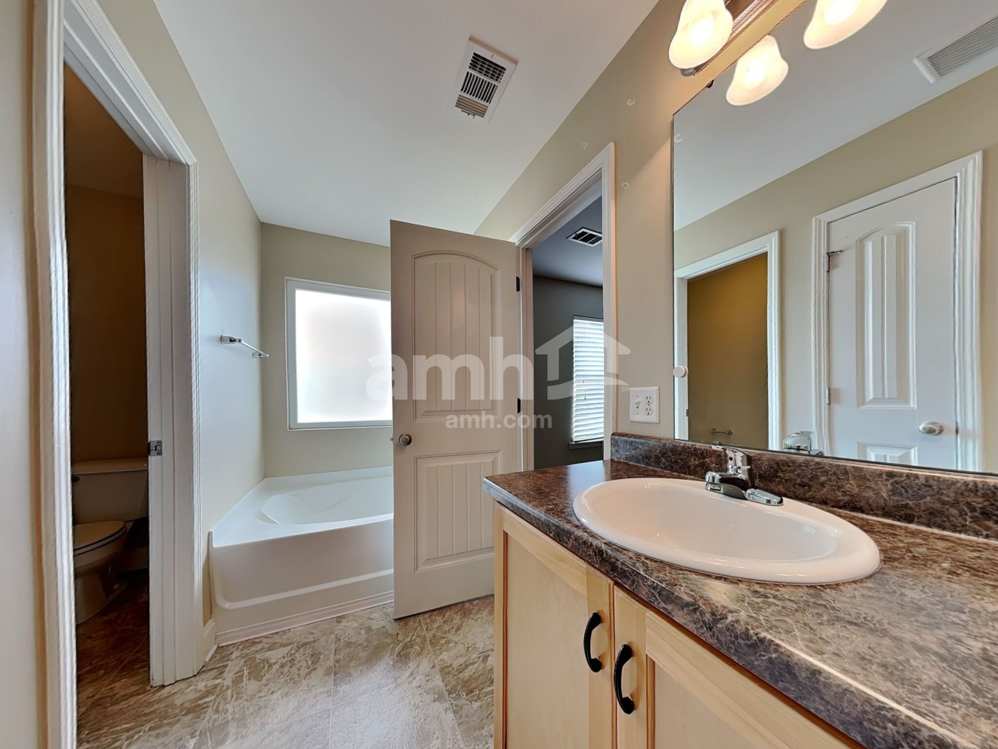 Building Photo - 306 Crabapple Cir