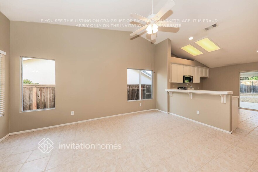 Building Photo - 31442 Amsterdam Rd