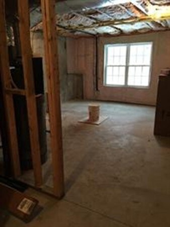 Building Photo - 52 Tulip Cir