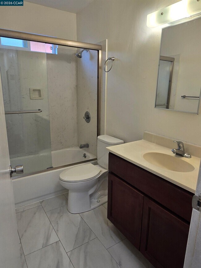 Building Photo - 2341 21st St