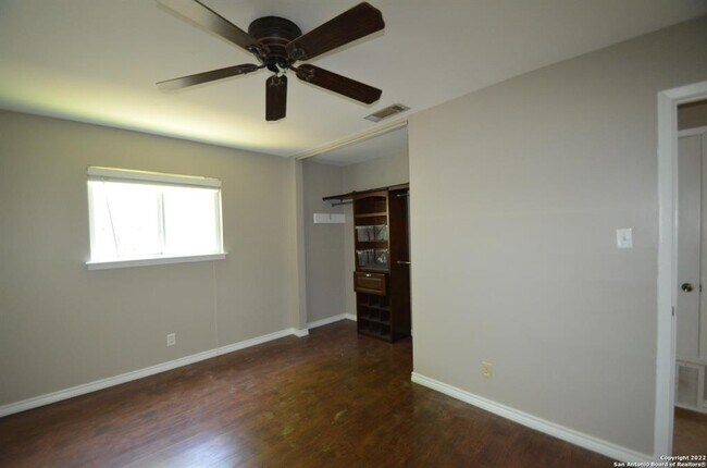 Building Photo - 405 WESTCHESTER-