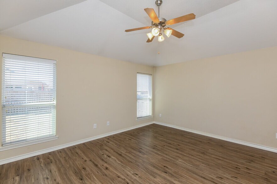 Building Photo - 3912 Big Thicket Dr