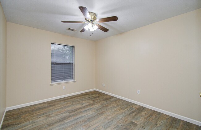 Building Photo - 16835 Carbridge Dr