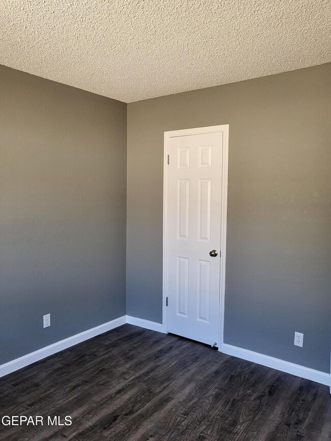Building Photo - 11825 Lewis Lee Ct