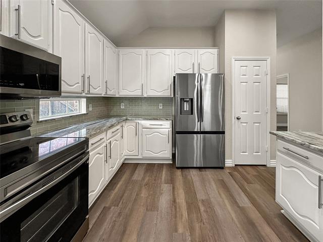 Building Photo - 545 Edgeview Dr