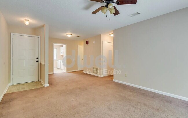 Building Photo - 3510 Woodlake Rd