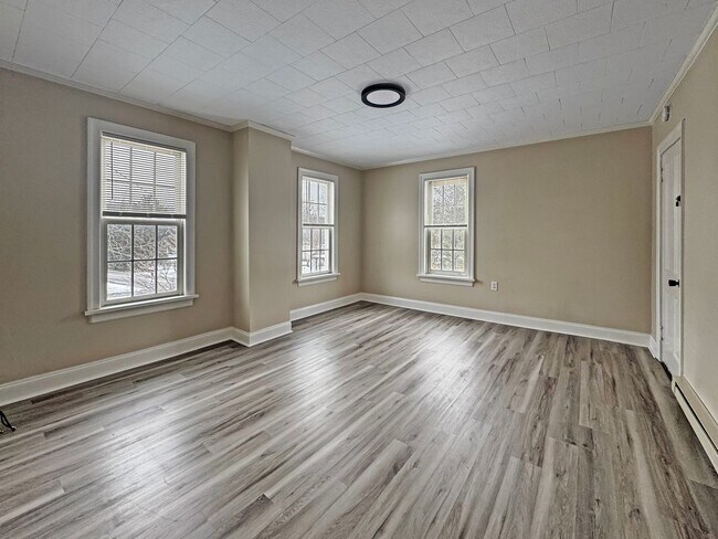 Building Photo - 830 Ave G