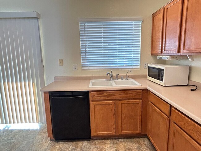 Building Photo - Unique 4 Bedroom, 2 Bathroom with 2 Car Ga...