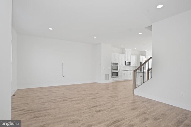 Building Photo - 44734 Roosevelt Sq