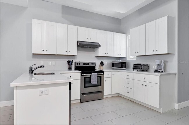 Building Photo - 3702 54th Dr W