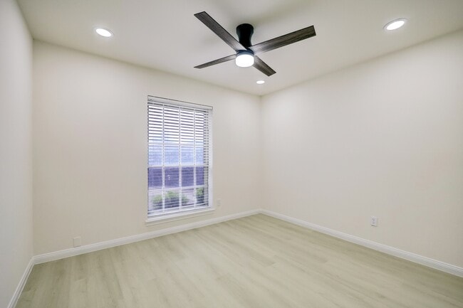 Building Photo - 5506 Bent Bough Ln