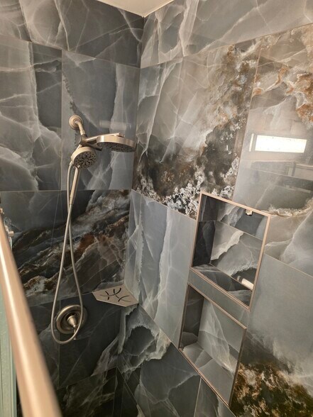 Renovated Shower (2 years old) - 3108 Wellington Rd