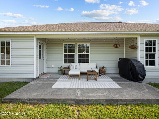 Building Photo - 309 Forbes Ln