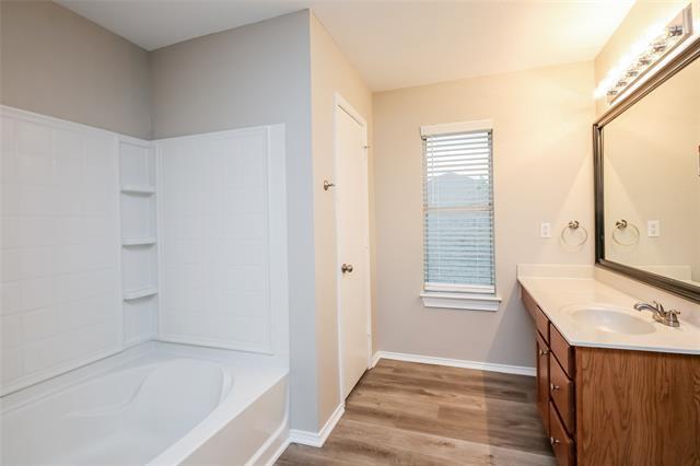 Building Photo - 7153 Little Mohican Dr
