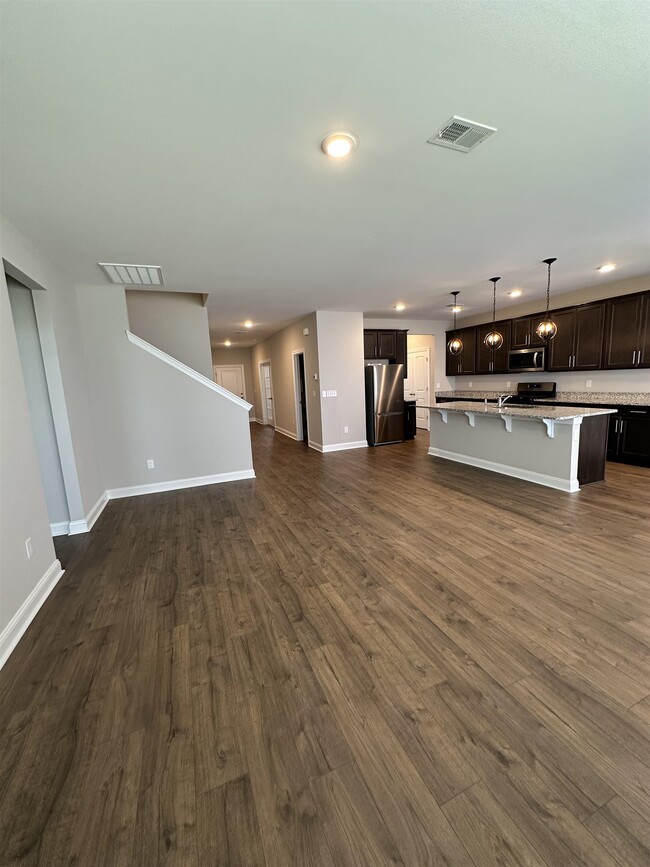 Building Photo - 686 Oyster Dr