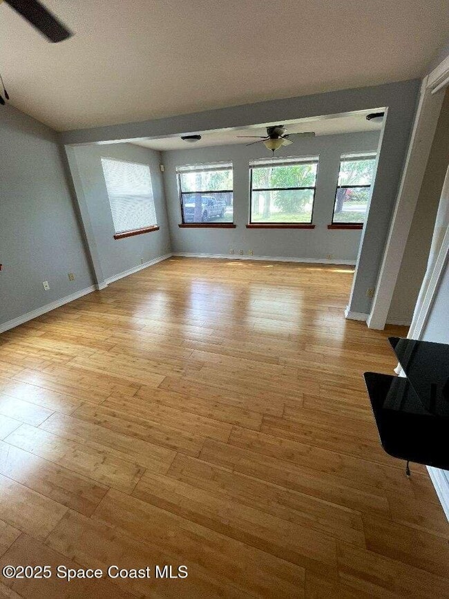 Building Photo - 2310 Pineapple Ave