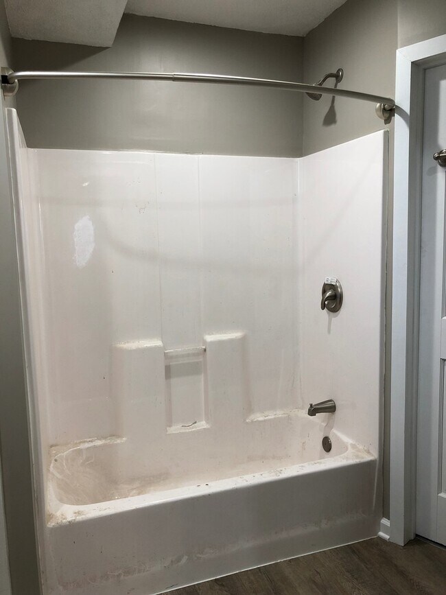 Building Photo - *******2-bed/1-bath COMPLETELY RENOVATED HOME FOR RENT in Bridgeville!*****