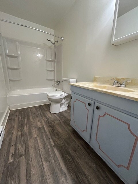 Building Photo - 1/2 Off First Month's Rent with move-in by December 21, 2025  "Charming 2-Bed Oasis in Front Roya...