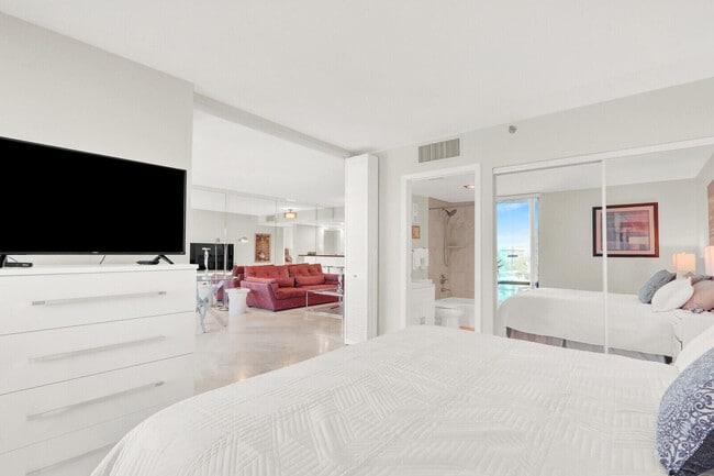 Building Photo - 2687 N Ocean Blvd