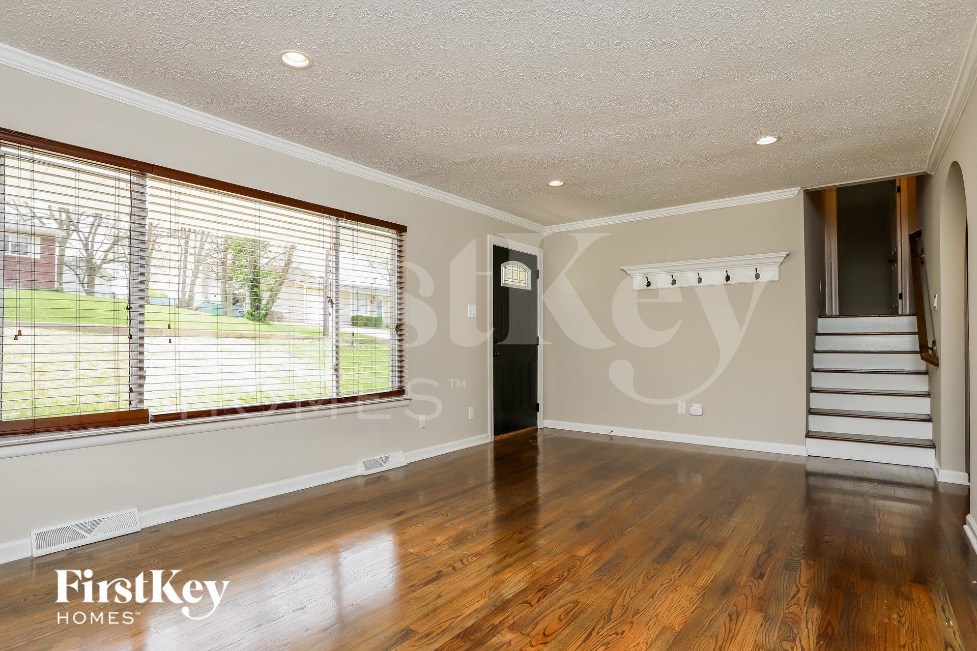 Building Photo - 1646 Stardust Dr