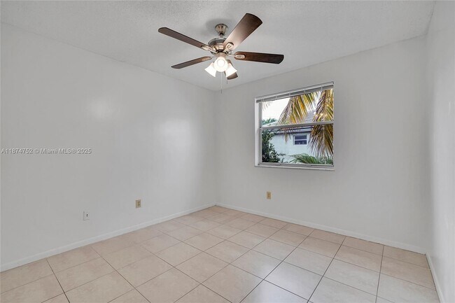 Building Photo - 815 NW 98th Ave