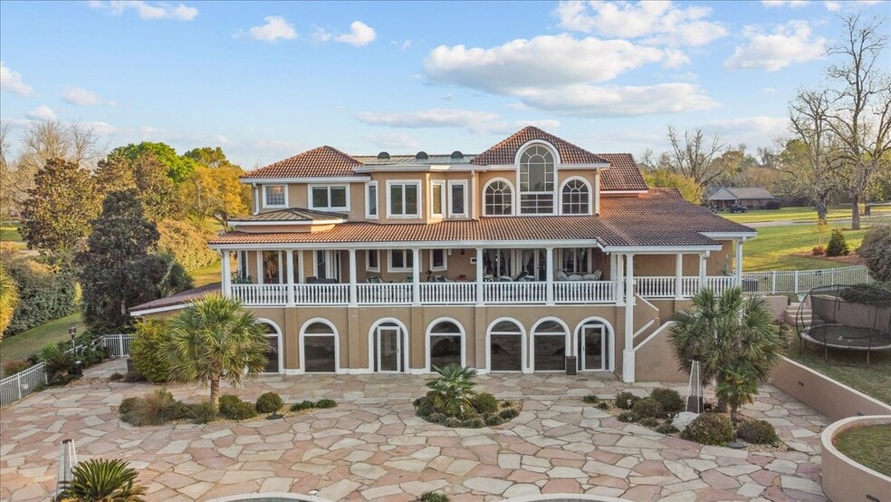 Building Photo - 200 Asphodel Dr