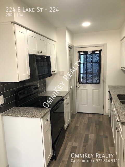 Building Photo - 224 E Lk St