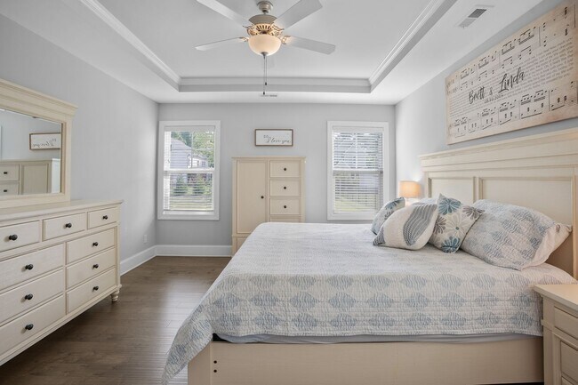 Building Photo - Stunning 4 bedroom 2.5 bath home located in Hampstead Wyndwater Community