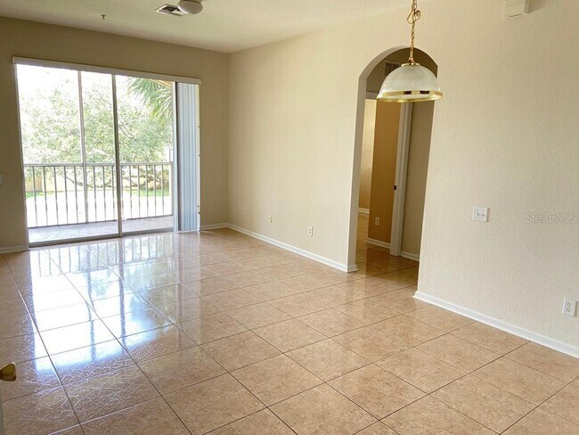Building Photo - 6100 Stevenson Dr