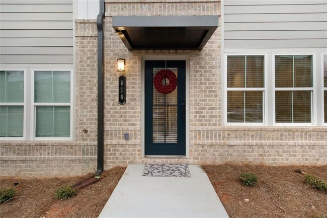 Building Photo - 616 Tiller Wy