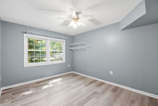 Building Photo - Discover stylish, low maintenance living in this beautifully updated two bedroom, one bathroom co...